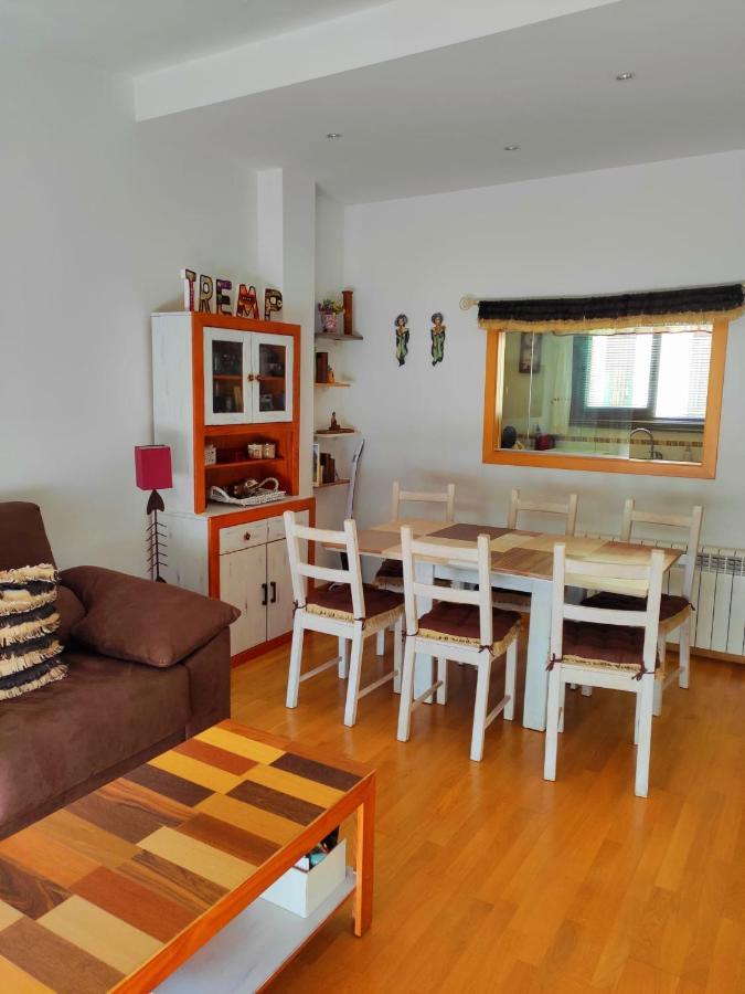 شقة Acogedor Atico Duplex En تريمب المظهر الخارجي الصورة