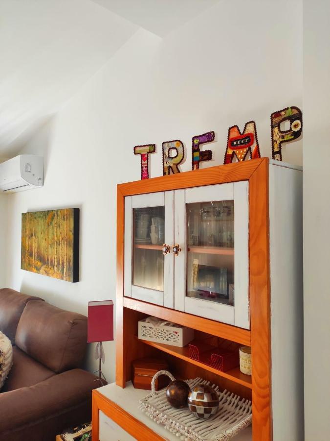 شقة Acogedor Atico Duplex En تريمب المظهر الخارجي الصورة