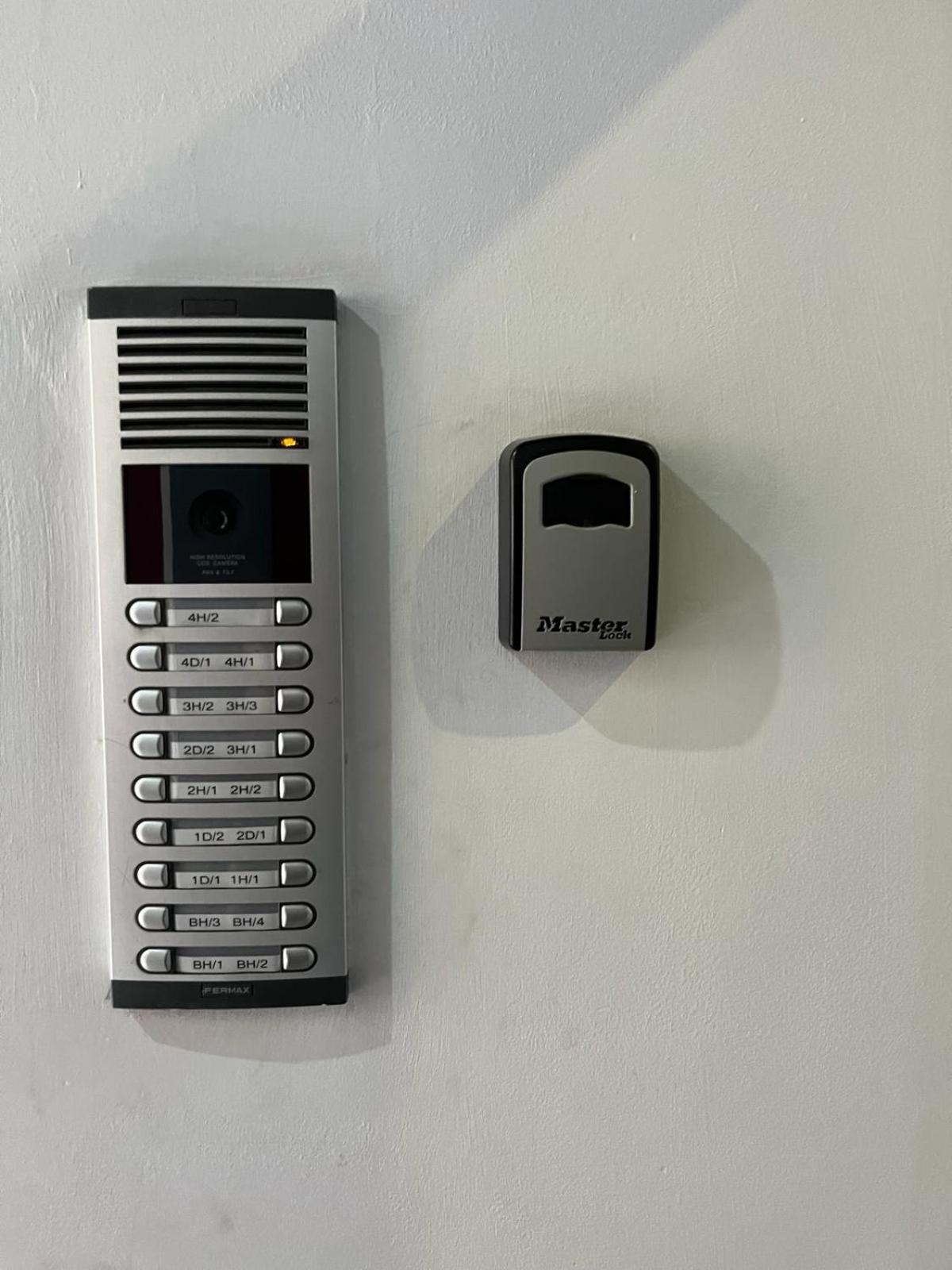 شقة Acogedor Atico Duplex En تريمب المظهر الخارجي الصورة